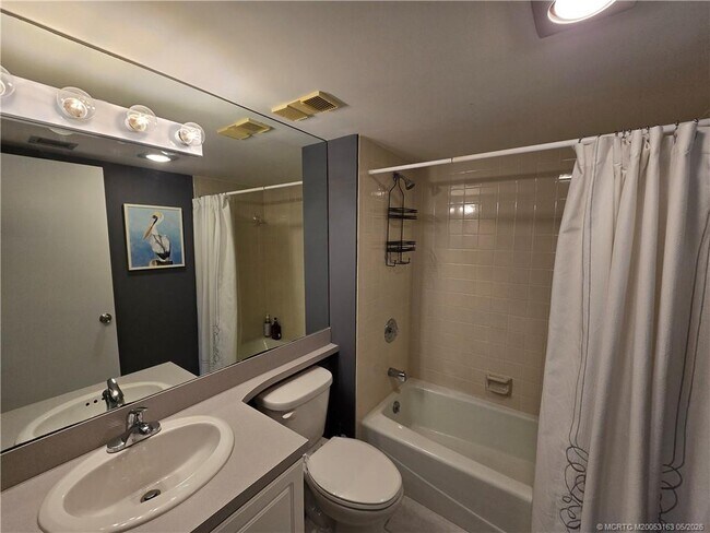 Photo - 5564 NE Gulfstream Way
