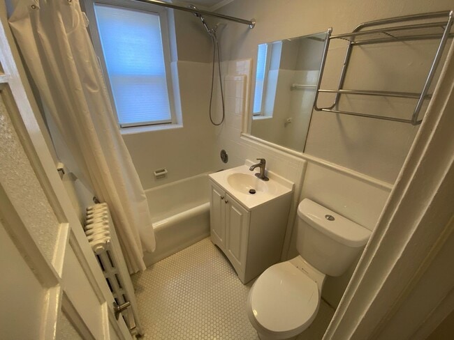 Photo - 100 Howe St Unit 106