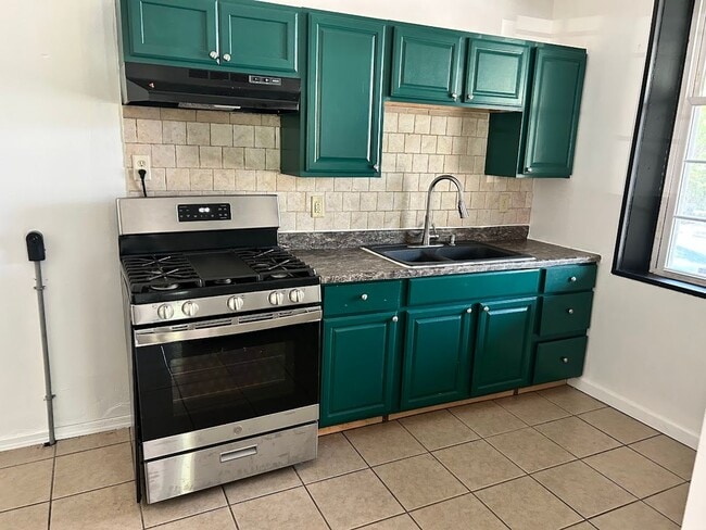 Photo - 200 Walnut St Unit Front