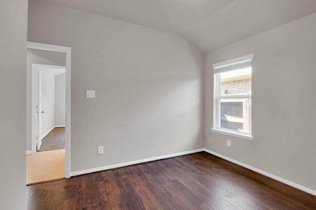 Photo - 2421 Bear Crk Dr