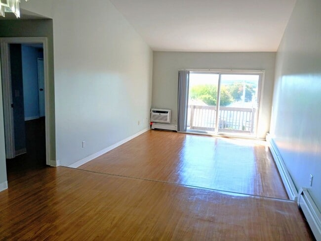 Photo - 1701 Smith St Unit 1701 Smith 302