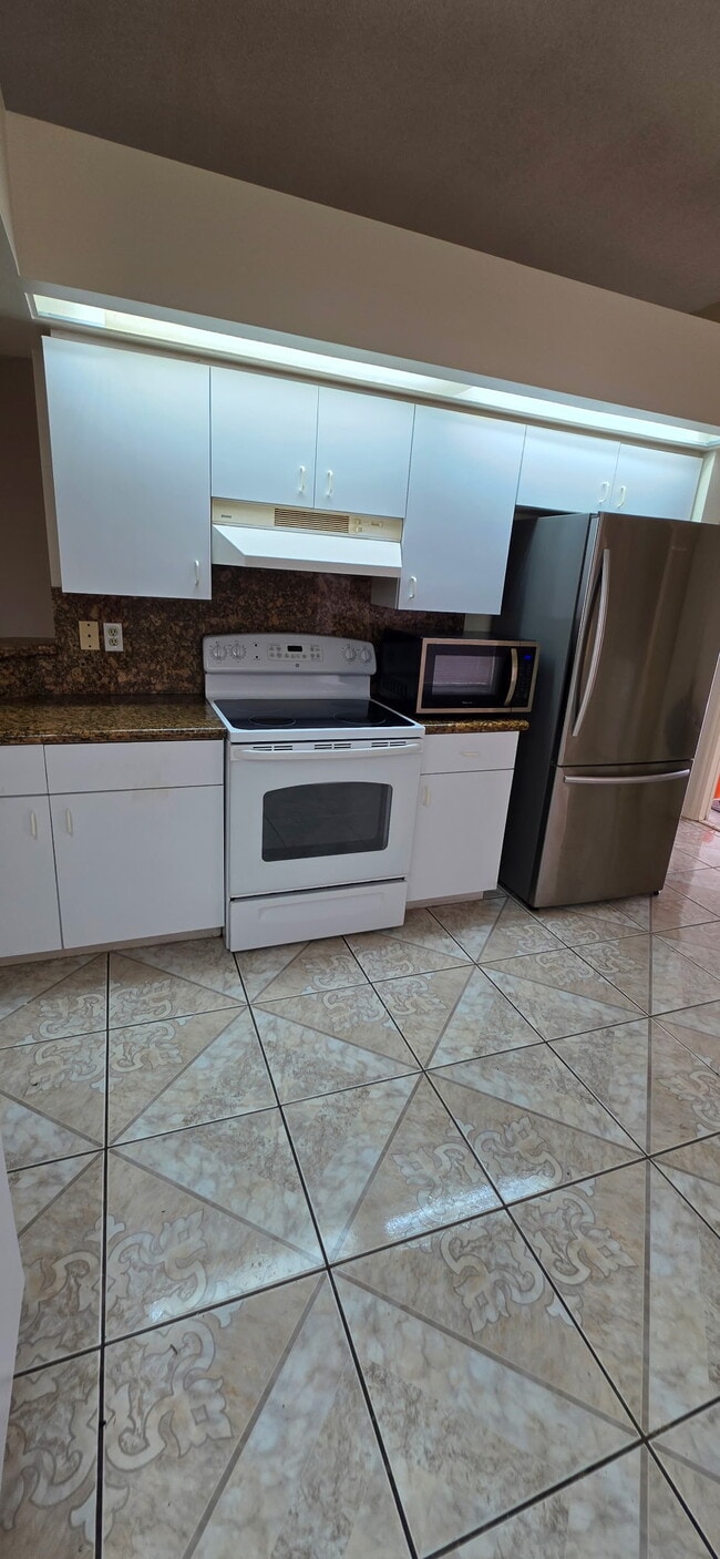 Photo - 2010 Chelam Way