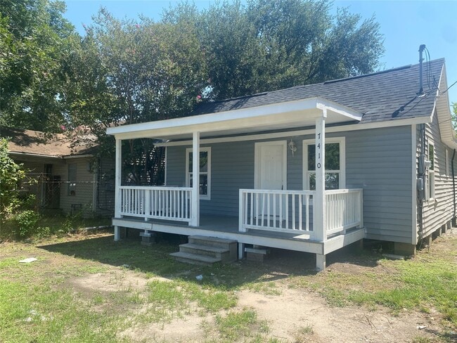 Building Photo - 7410 Longview St Rental
