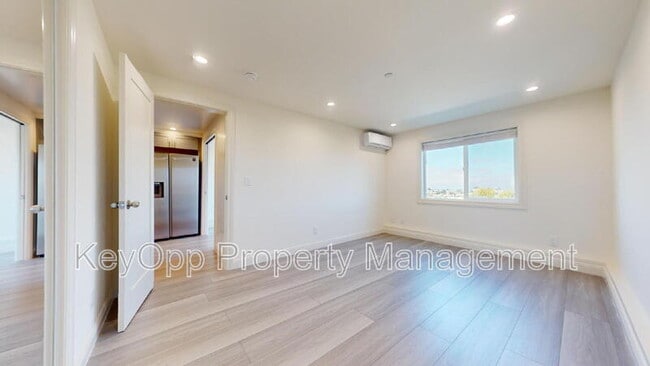 Photo - 150 Frankfort St