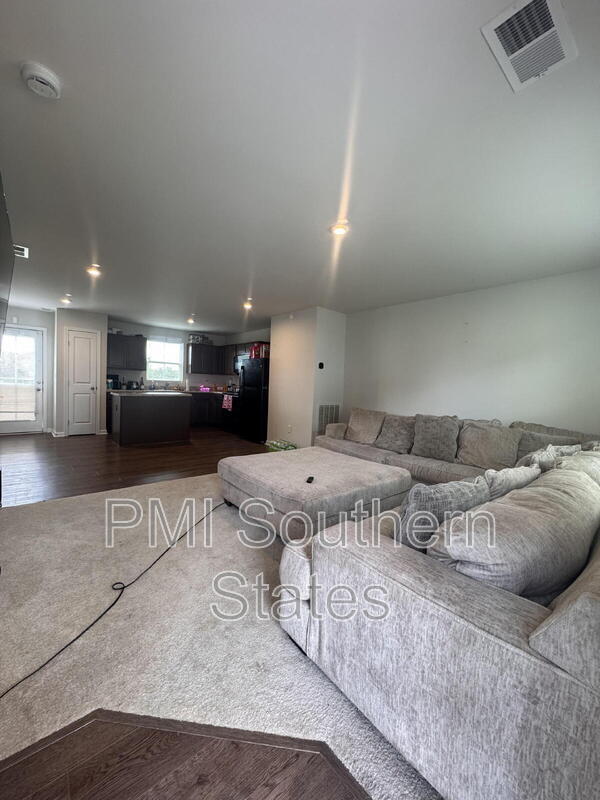 Photo - 926 Shakespeare Dr