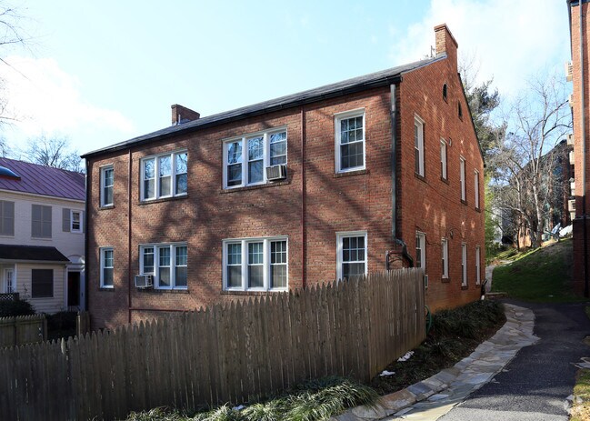 Photo - MacArthur Boulevard Apartments