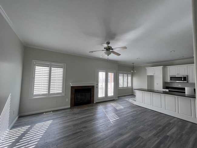 Photo - 202 White Spruce Cove