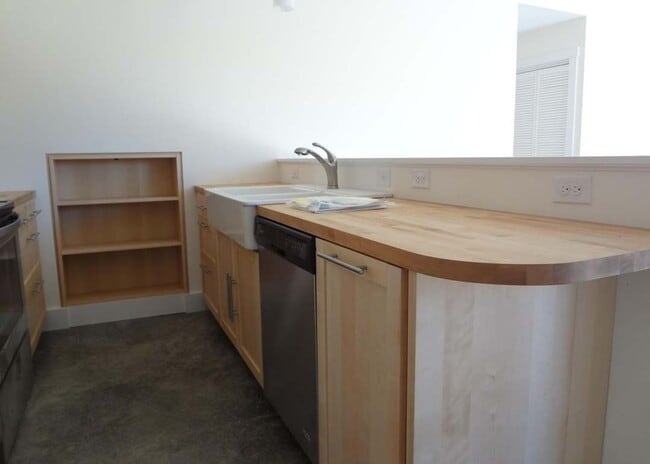 Photo - Located in downtown Lexington - close to W&L and VMI