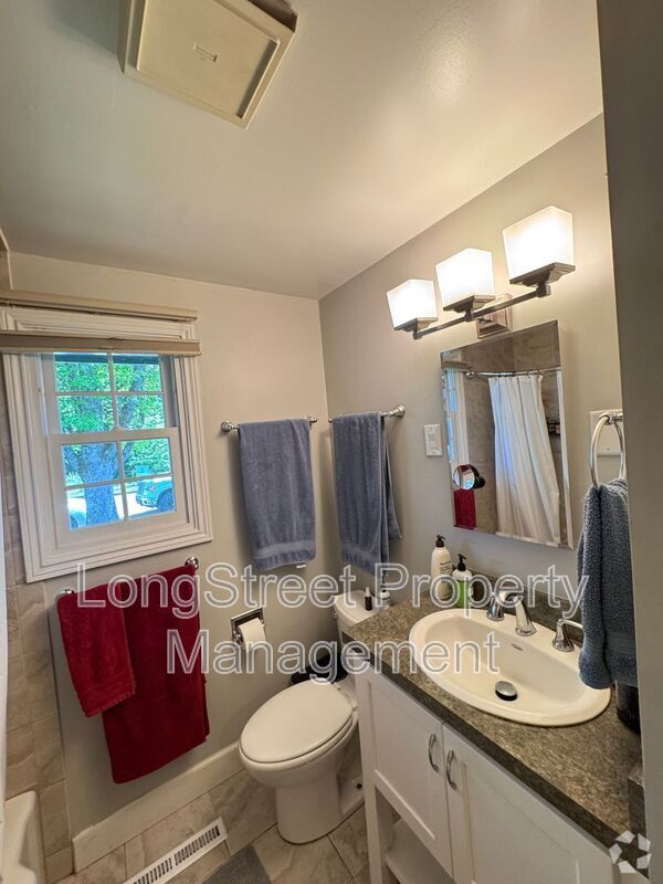 Building Photo - 1336 NW 19th St Rental