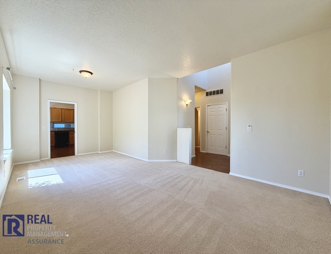 Photo - Spacious 4BR/2.5BA Beaverton Home with 3-Car Garage and Covered Deck