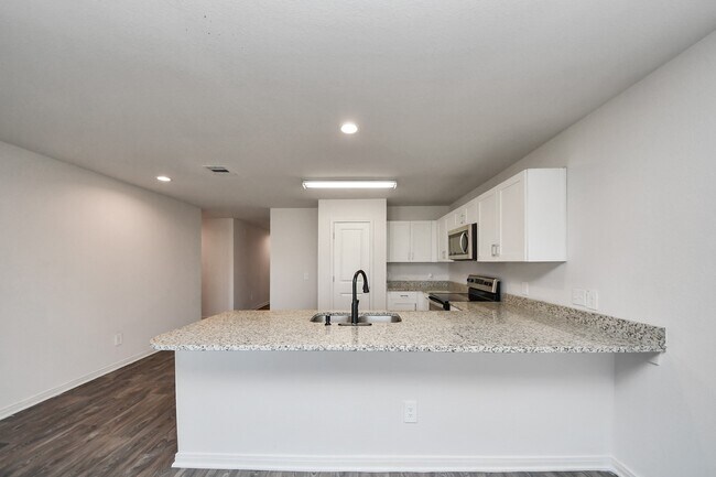 Photo - 164 Goldenrod