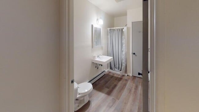 Building Photo - 229 S Grove St Rental
