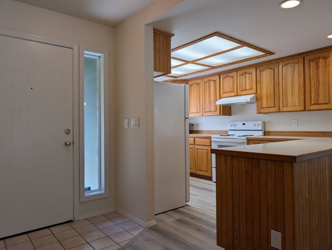 Photo - 686 Oakdale Ave Unidad 686oakdale