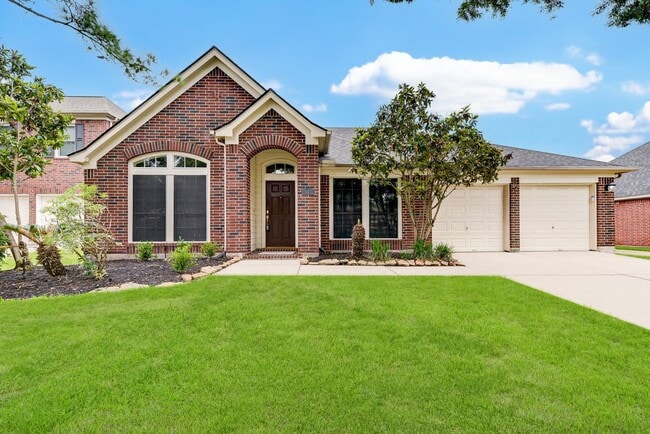 Building Photo - Exquisite 4-Bedroom Home in Copperfield: A...