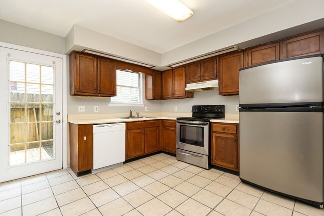 Building Photo - 2827 Dayton Blvd