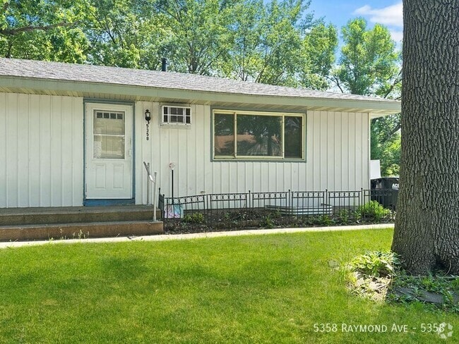 Building Photo - 5358 Raymond Ave Unit 5358 Rental