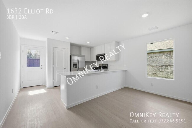 Building Photo - 1632 Elliott Rd