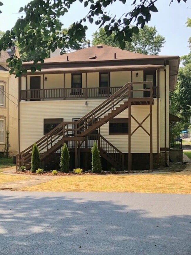 Photo - 1229 Chestnut St Unit #2
