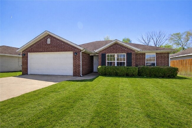 Building Photo - 6301 SW Meadow Well Ave