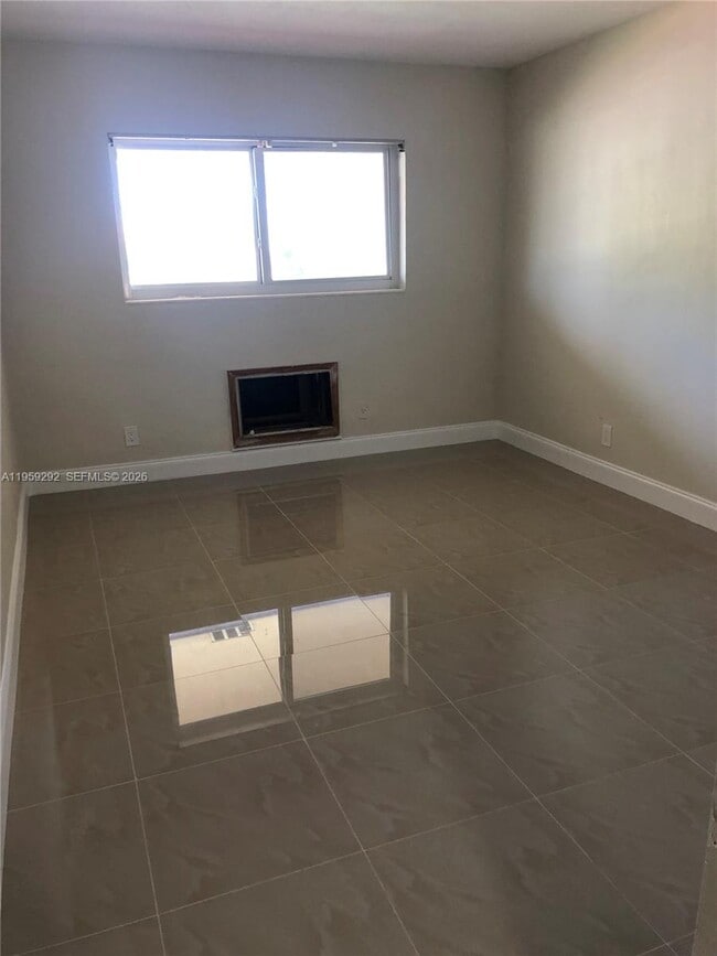 Photo - 600 Layne Blvd Unit 208