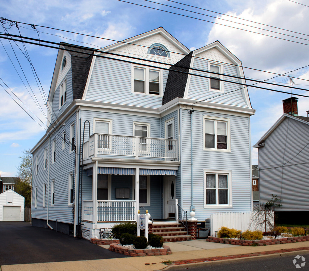 Photo - Bayview Apartments