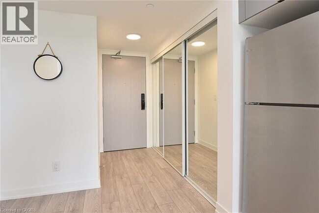 Photo - 3200 Dakota Cmn Unité B1006