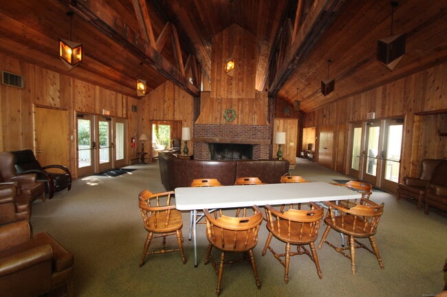 Photo - 6 Lyle Ct Unidad C