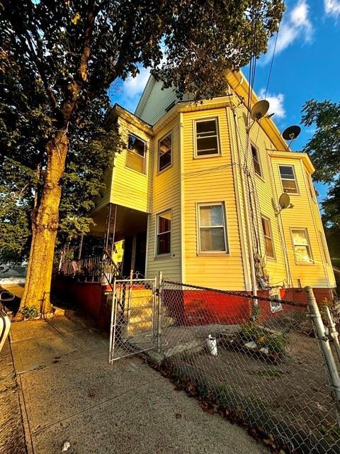 Building Photo - 7 Lancaster St Rental