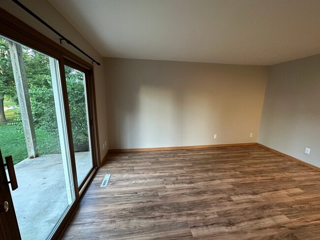 2046 Cliff Alex Ct S Unit 1