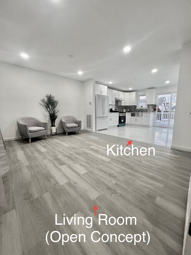 Building Photo - 67 Avenue A Unit 1