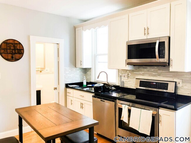 7 Story St Unit 2