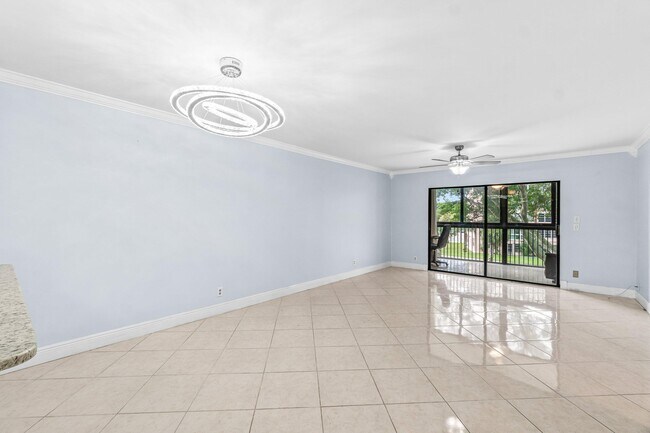 Photo - 14475 Strathmore Ln Unit 308