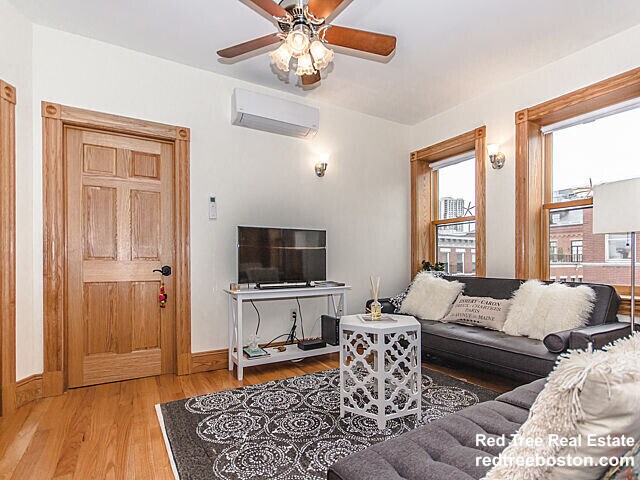 Photo - 60 Phillips St Unit 1