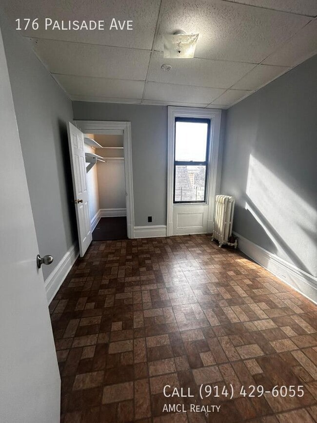 Photo - 176 Palisade Ave