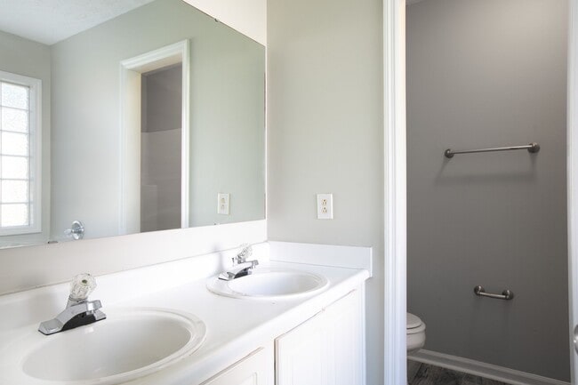 Photo - 163 Independence Dr