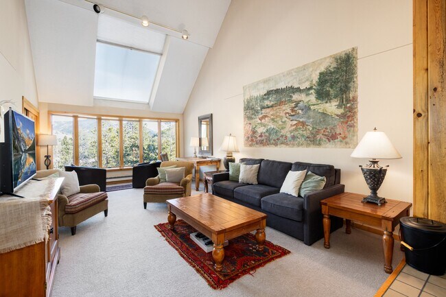 Photo - 21680 US-6 Unidad 2058