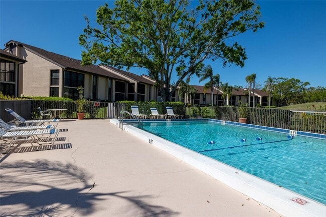 Photo - Ideal Sarasota Location!