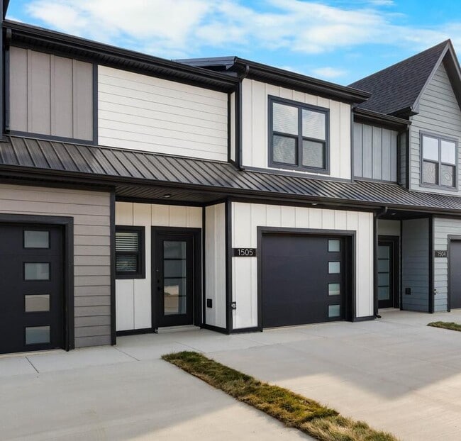 Photo - 1505 Jonathan Wade Cir