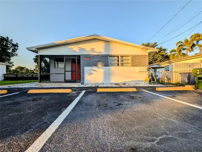 Photo - 512 SW 7th St Unit 1-4