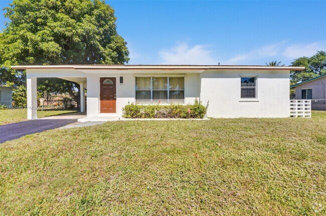 Building Photo - 3431 NW 5th Pl Rental