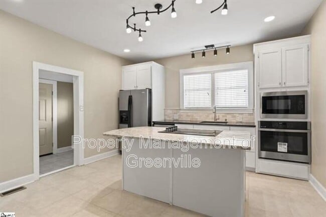 Photo - 103 Sterling St