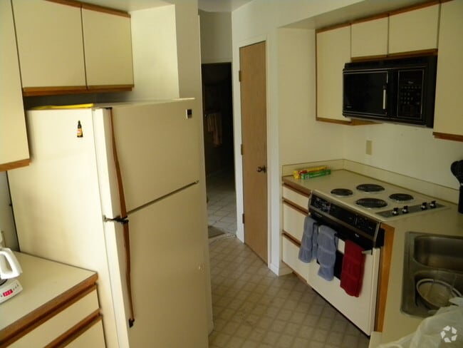 1700 10th St. SW - 1710 10th Ave S Unit 03 at 1712 10th St. SW Rental