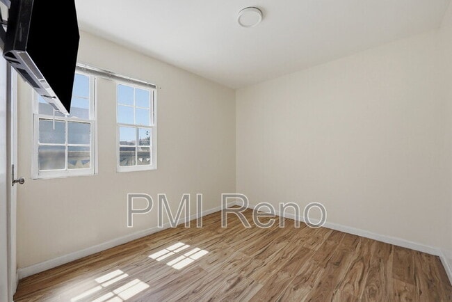 Photo - 1515 N Carson St Unit 2