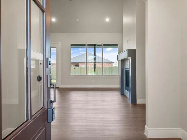 Photo - Bright, Open 4-bedroom, 2-bathroom Home!!