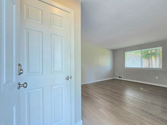 Photo - 2 Bedroom Unit Available Now in Gold Bar -...