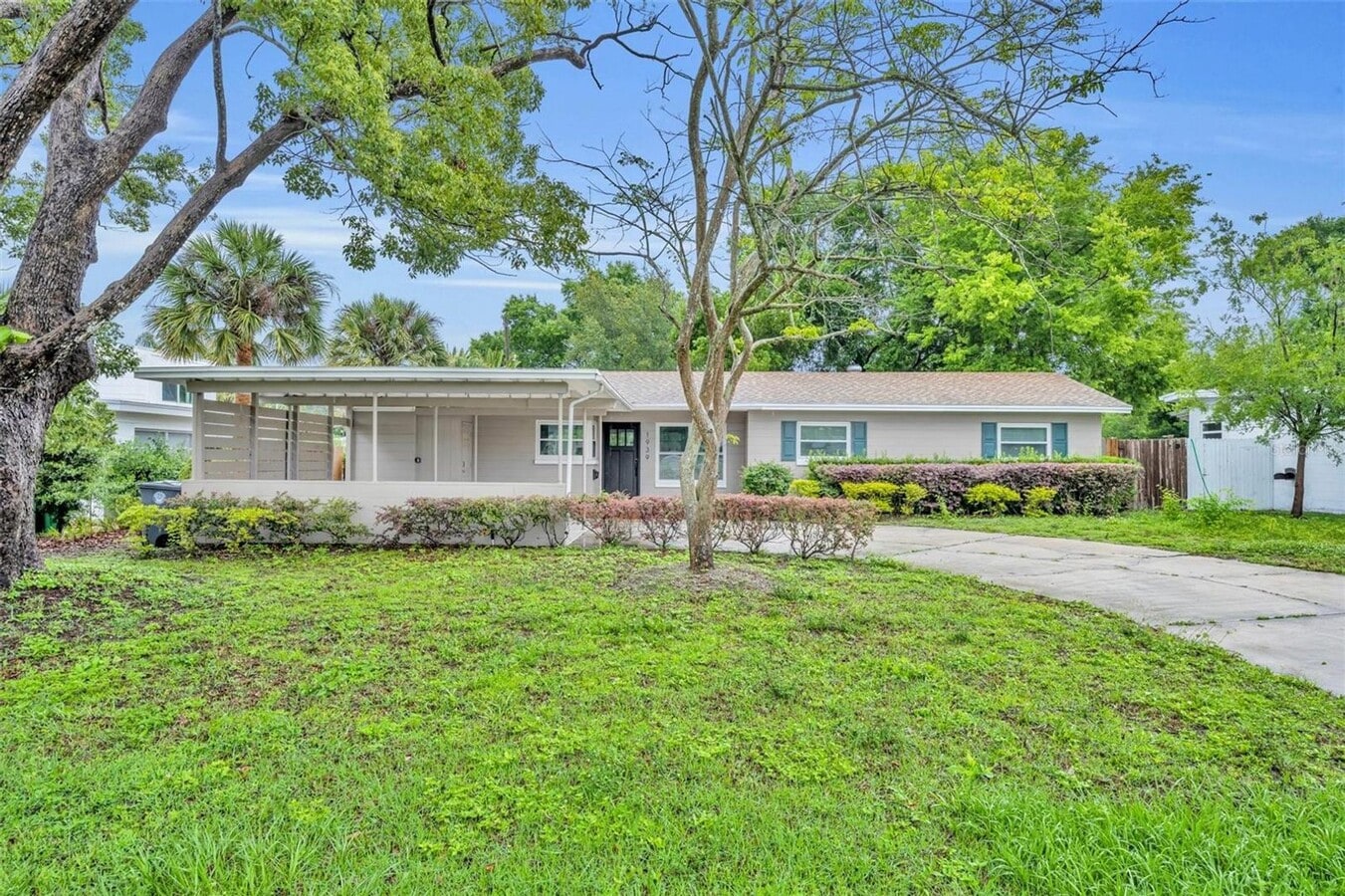 Photo - 1939 Gunn Rd