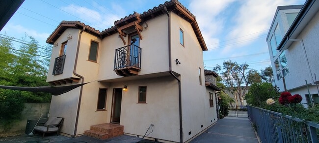 Exterior - 8647 Higuera St