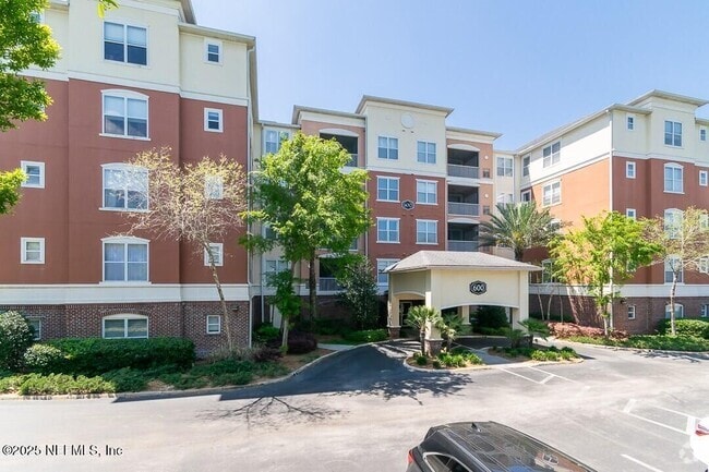 Building Photo - 4480 Deerwood Lake Pkwy Rental