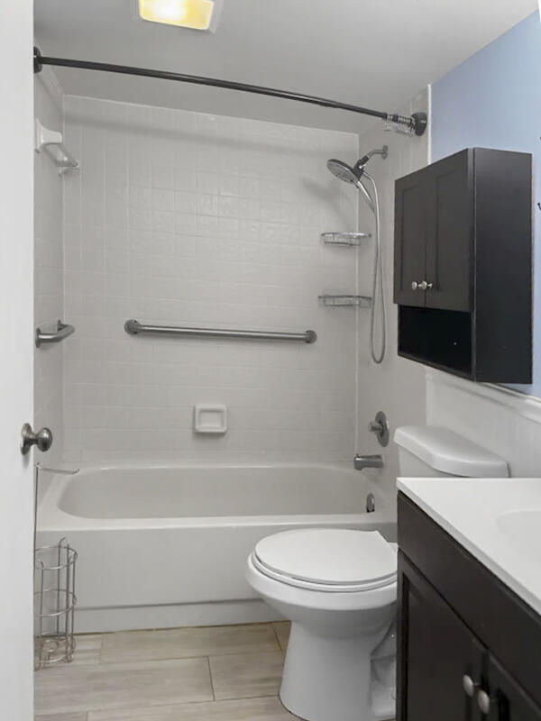 Photo - 2000 Springdale Blvd Unit 209