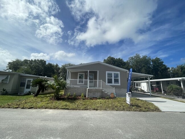 Building Photo - 13204 Grape Ave